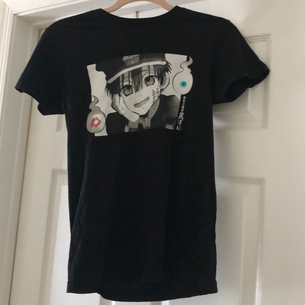 Hot Topic anime shirt
